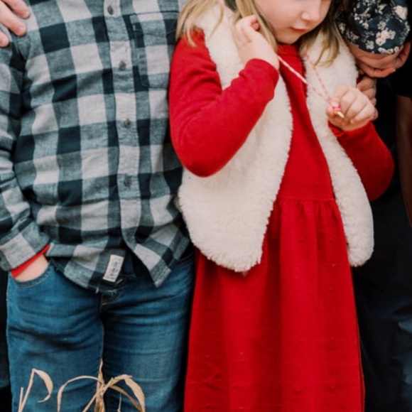 Ephex little girls soft fuzzy vest, size 130 (5T) - Picture 10 of 10